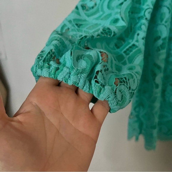 Lilly Pulitzer Turquoise Teal Eyelet Longsleeve Blouse Top Size S - Picture 9 of 11